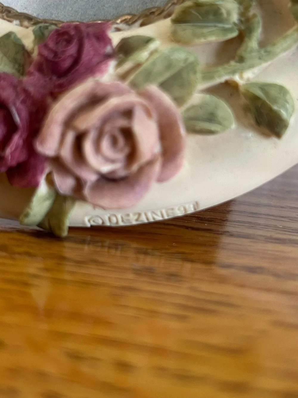 Vintage Dezine Ltd resin floral oval rose picture frame shabby chic